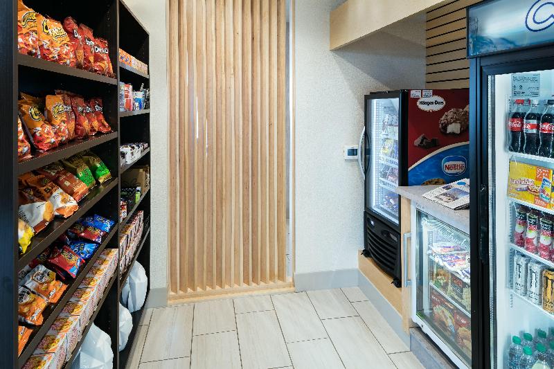 فندق Holiday Inn Express & Suites Medford, An Ihg