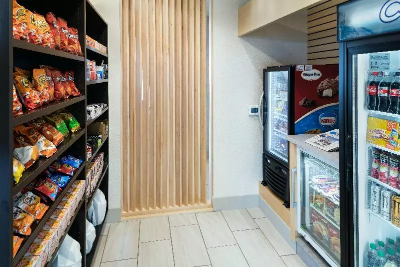 Hotelli Holiday Inn Express & Suites   Medford, An Ihg