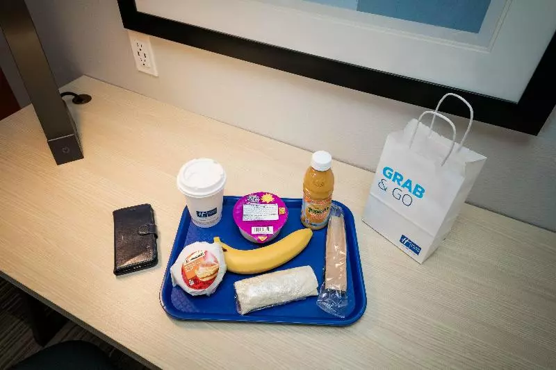 Hotelli Holiday Inn Express & Suites   Medford, An Ihg