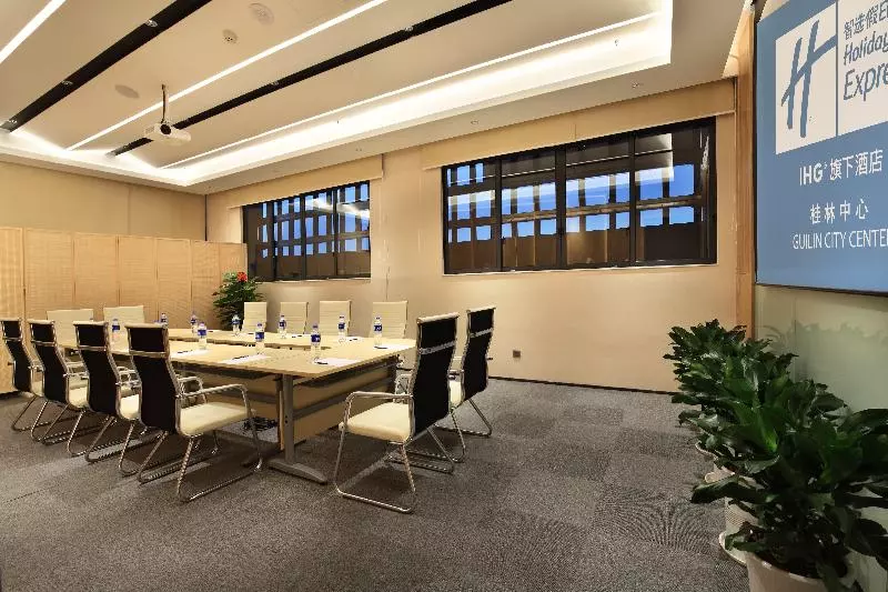 Hotelli Holiday Inn Express Guilin City Center, An Ihg