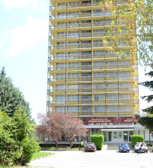 Отель International Home Of Scientists Joliot Curie