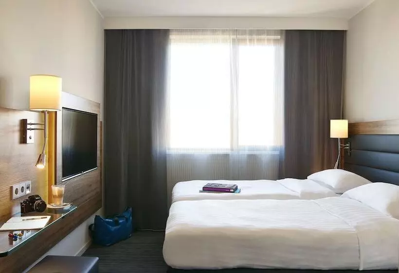 Hotelli Moxy Edinburgh Airport