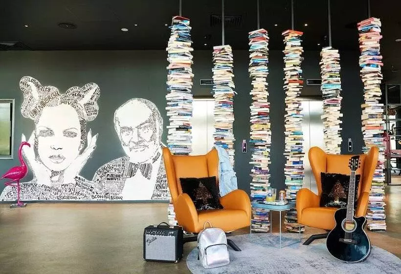 Hotelli Moxy Edinburgh Airport