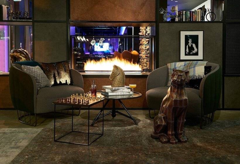 فندق Moxy Edinburgh Airport