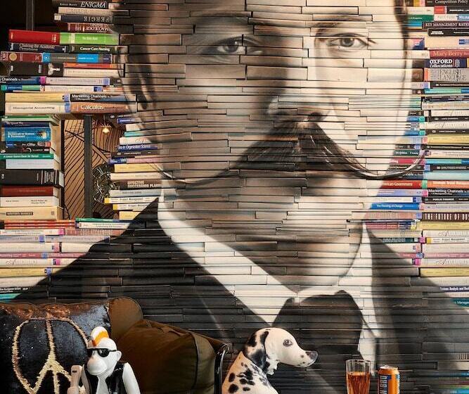 فندق Moxy Edinburgh Airport