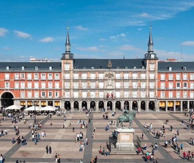 Отель Pestana Plaza Mayor Madrid