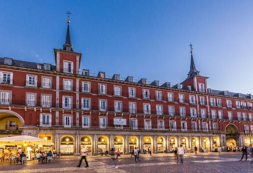 Отель Pestana Plaza Mayor Madrid