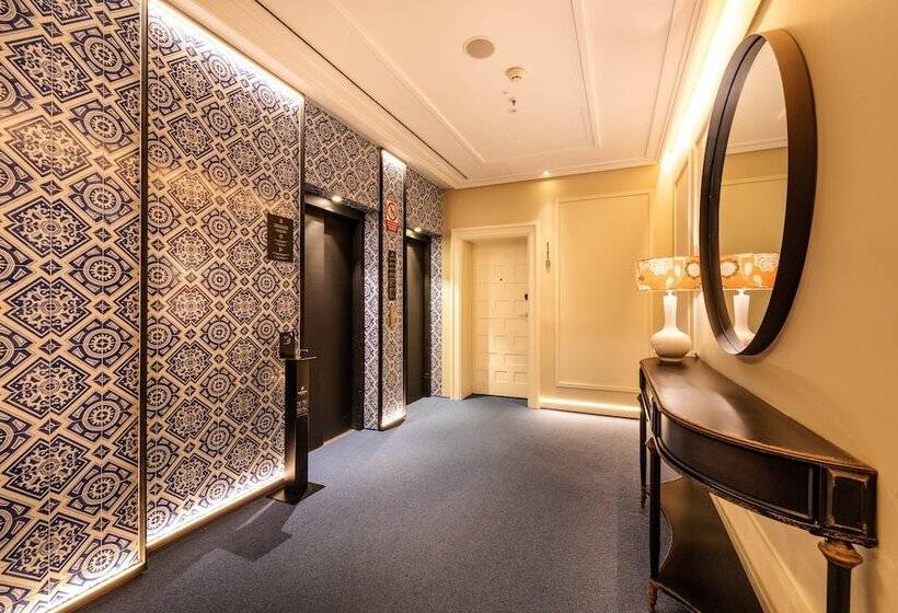 Отель Pestana Plaza Mayor Madrid