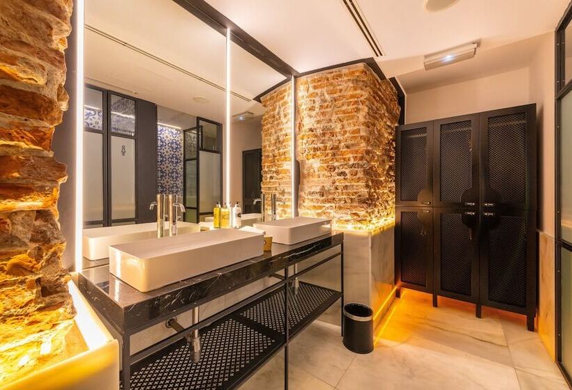 Отель Pestana Plaza Mayor Madrid