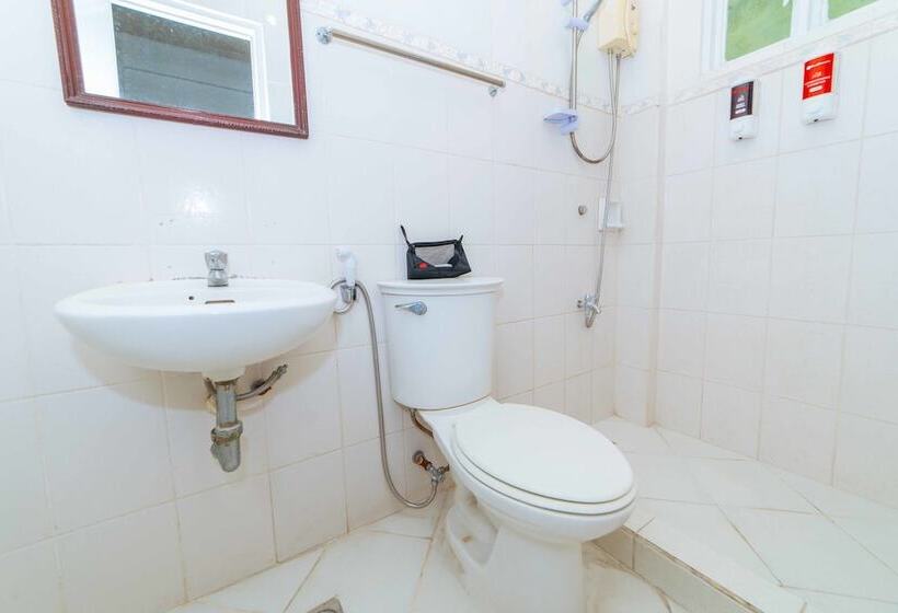 فندق Reddoorz Near Walking Street Angeles City