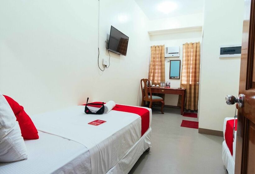 Отель Reddoorz Plus @ It Park Cebu