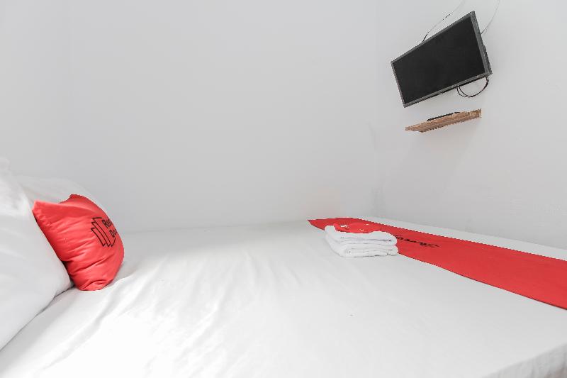Fotos del hotel Reddoorz Plus Near Budi Luhur University Jakarta:  14