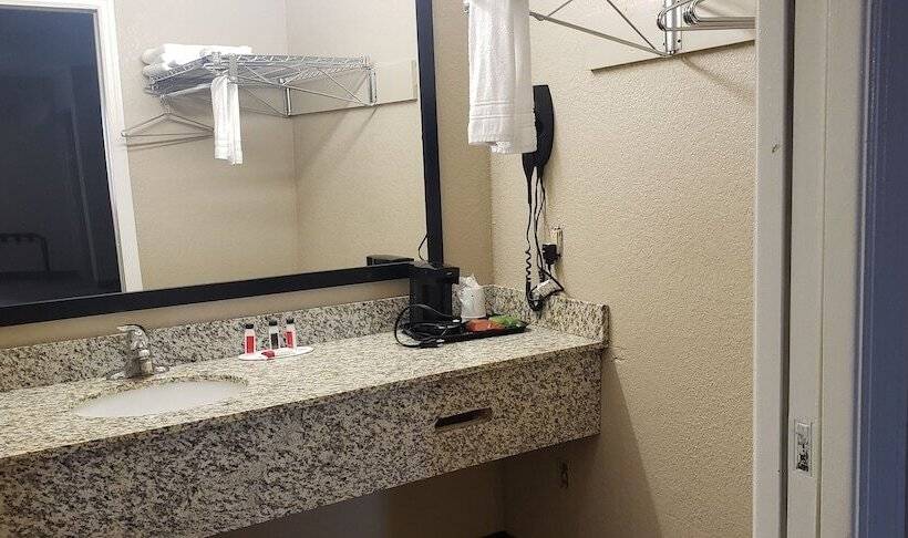 فندق Travel Inn Of Sidney Ohio