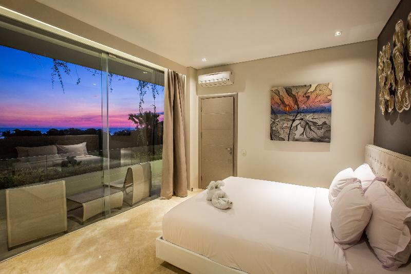 호텔 The Double View Mansions Bali