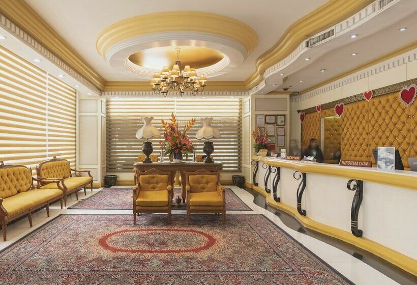 בית מלון כפרי Zen Rooms Tiara Oriental Manila