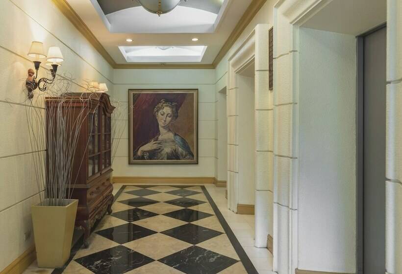 בית מלון כפרי Zen Rooms Tiara Oriental Manila