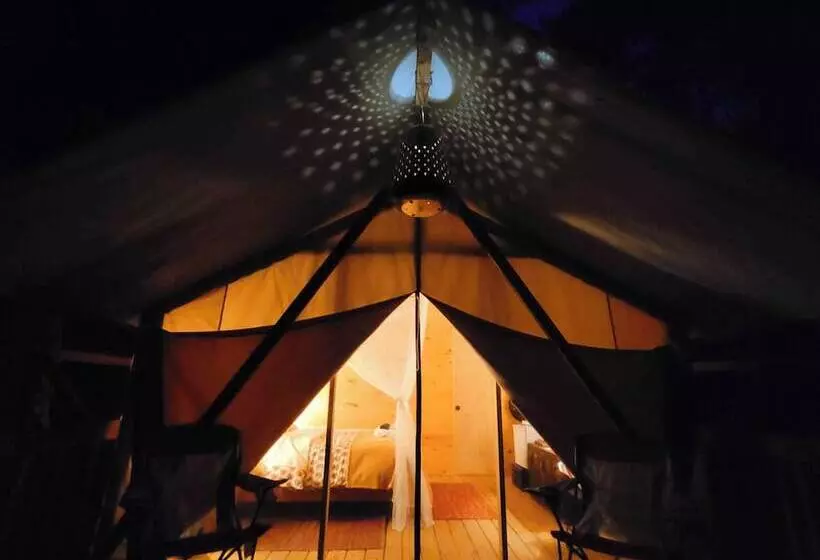 Motelli Dwight Riverside Inn