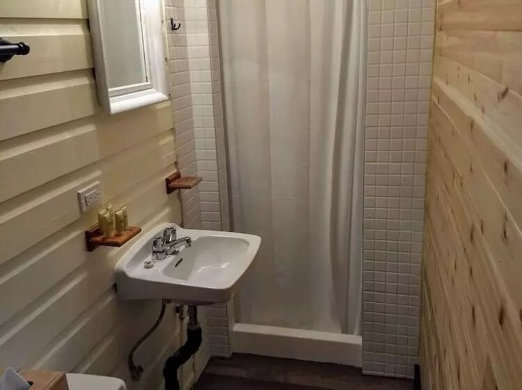 Motelli Dwight Riverside Inn