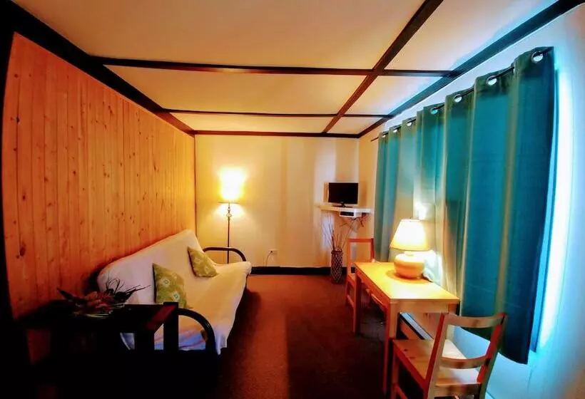 Motelli Dwight Riverside Inn