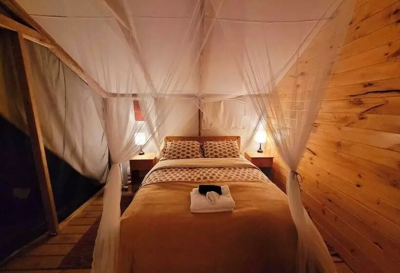 Motelli Dwight Riverside Inn