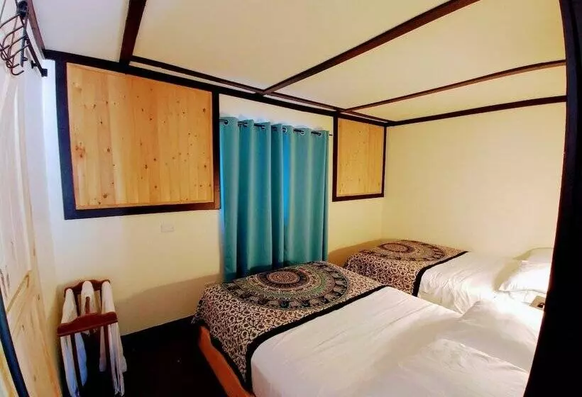 Motelli Dwight Riverside Inn