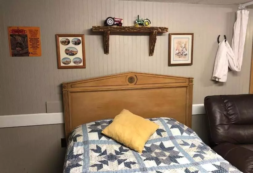 Town N  Country Motel