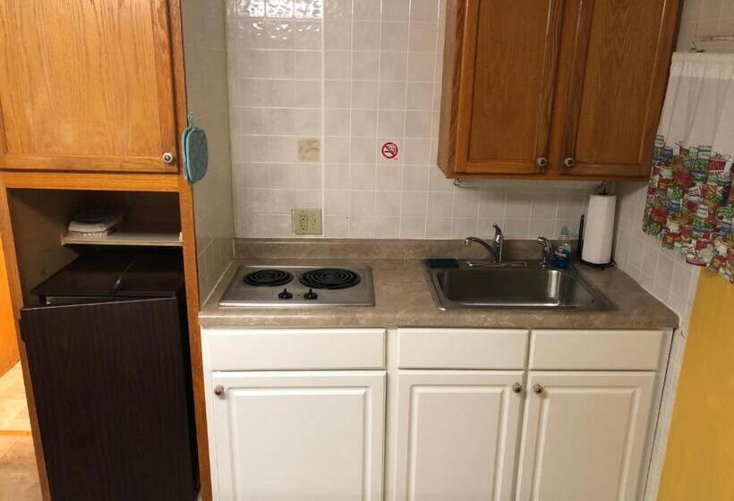 Town N Country Motel