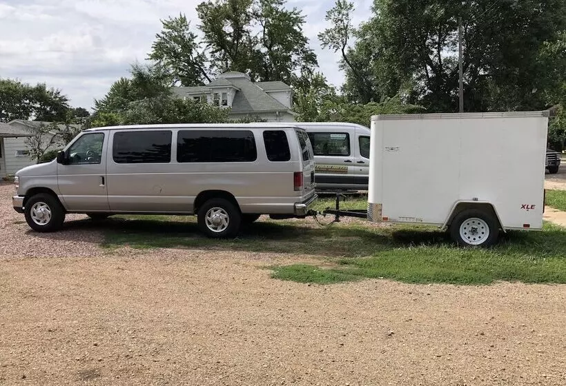 Town N  Country Motel