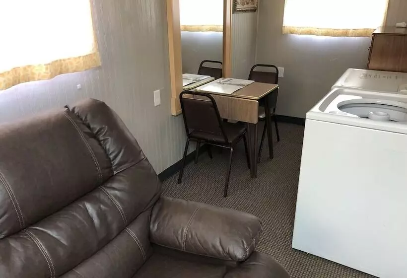 Town N  Country Motel