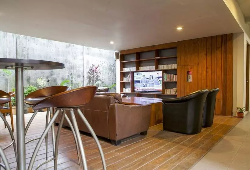 ペンション Reddoorz Plus Near Asia Afrika 3