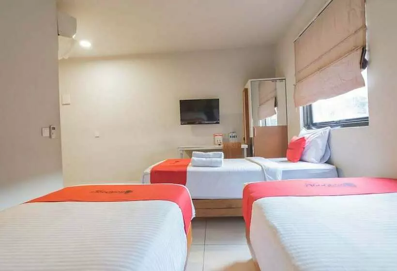 ペンション Reddoorz Plus Near Asia Afrika 3