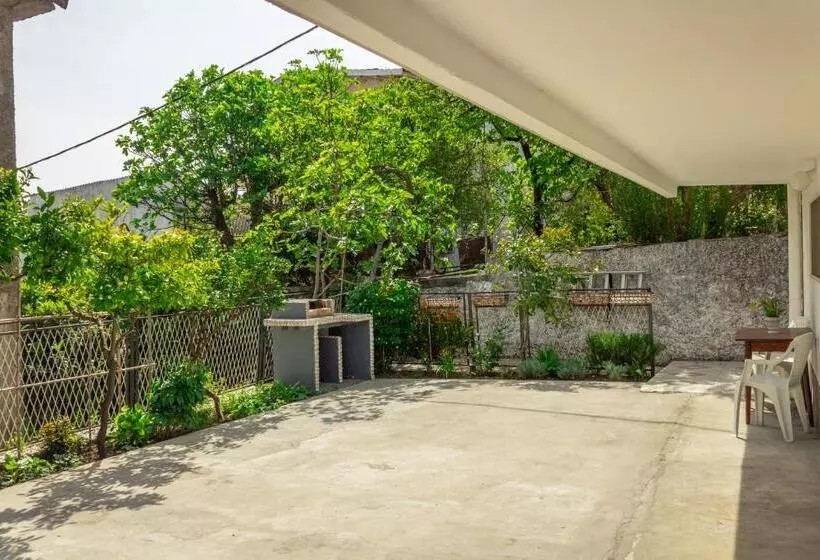 پانسیون Rooms Molabeciri