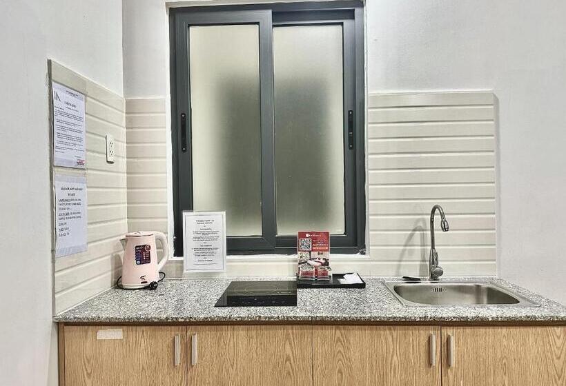 The Jade Hotel Near Tan Son Nhat Airport