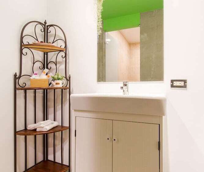 تختخواب و صبحانه Aloe Villa