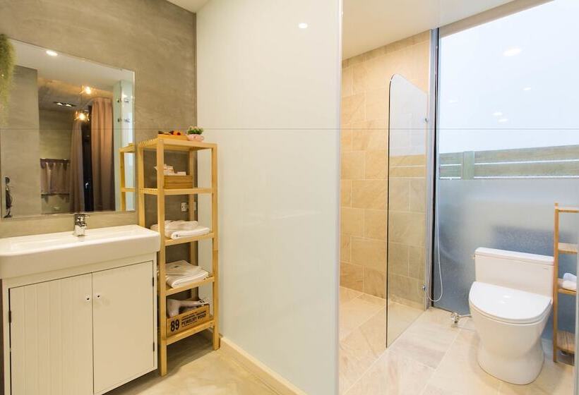 تختخواب و صبحانه Aloe Villa