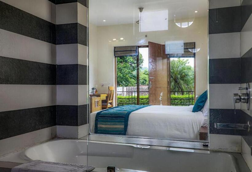 تختخواب و صبحانه Corbett Panorama Resort