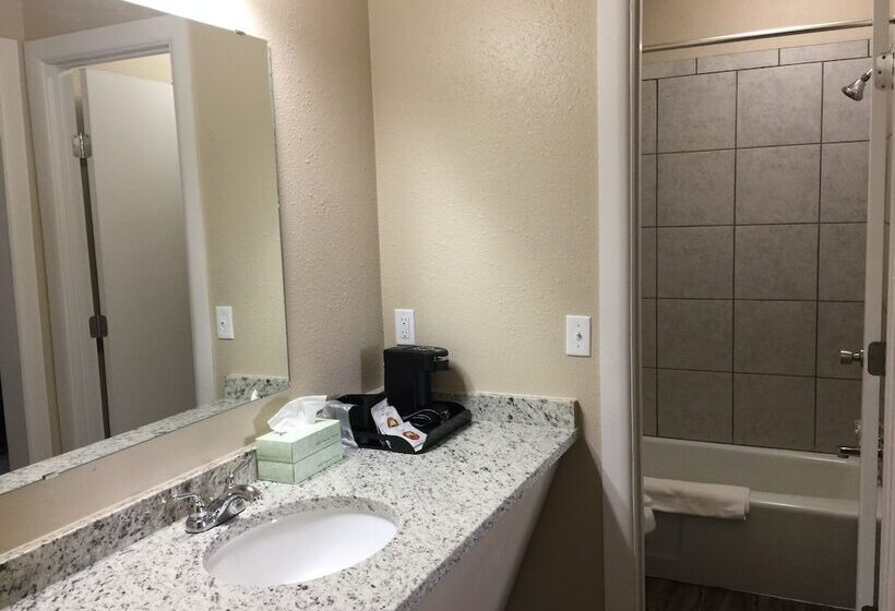 Downtown Motel Woodward