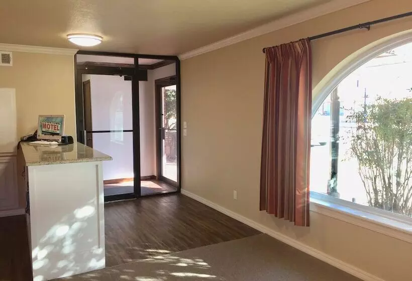 Downtown Motel Woodward