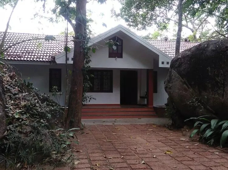 リゾートホテル Edakkal Hermitage