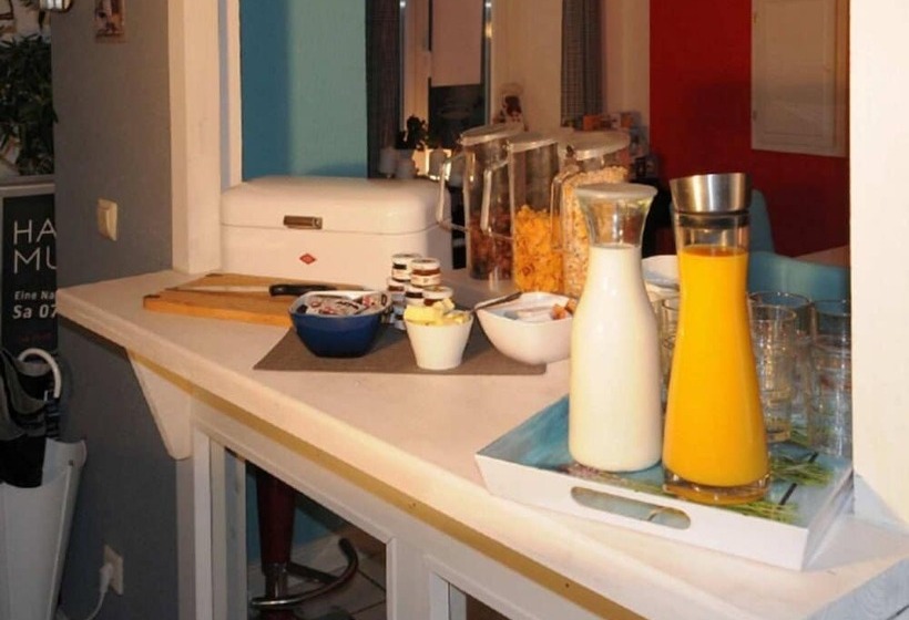 Хостел Altstadtcafé Und Pension