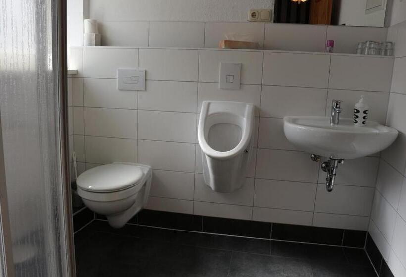 Хостел Altstadtcafé Und Pension