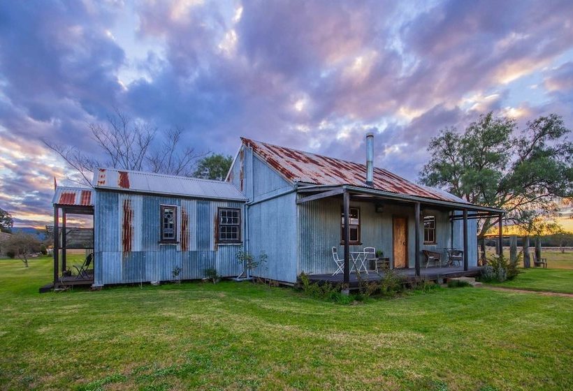 여관 Blaxland S Cottage