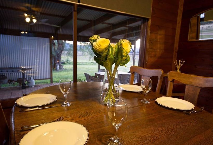 Хостел Blaxland S Cottage