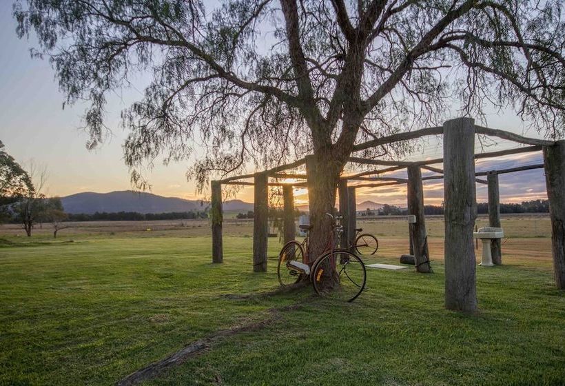 여관 Blaxland S Cottage