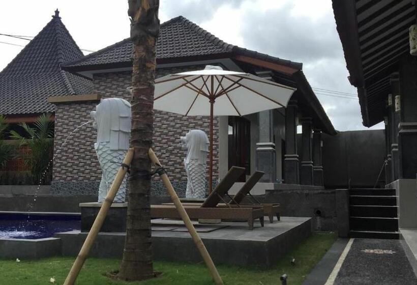 簡易ホテル Lilis Cempaka Mas Guesthouse