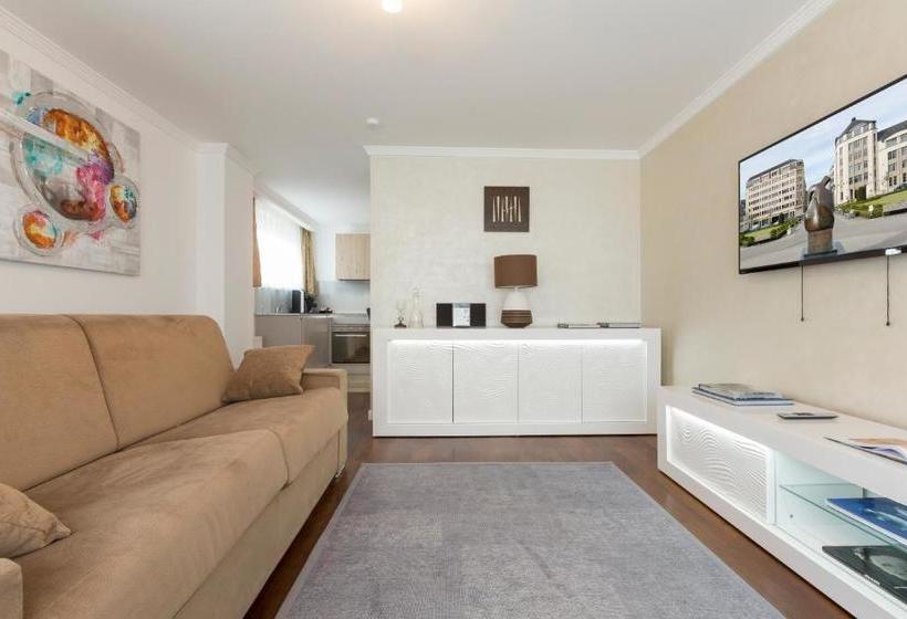 The Queen Luxury Apartments Villa Vinicia