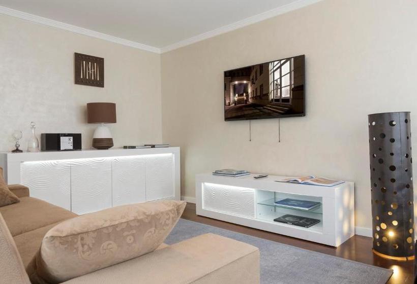 The Queen Luxury Apartments Villa Vinicia