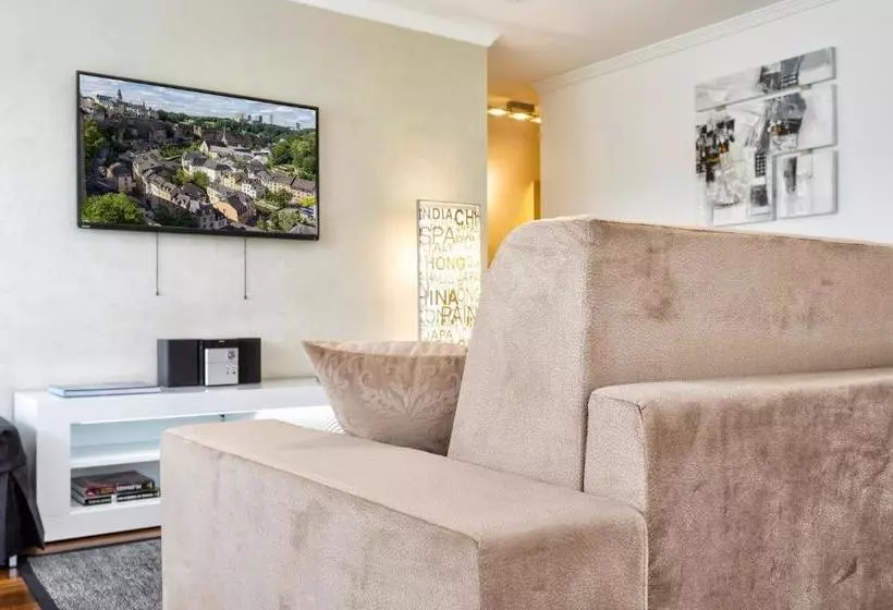 The Queen Luxury Apartments   Villa Vinicia
