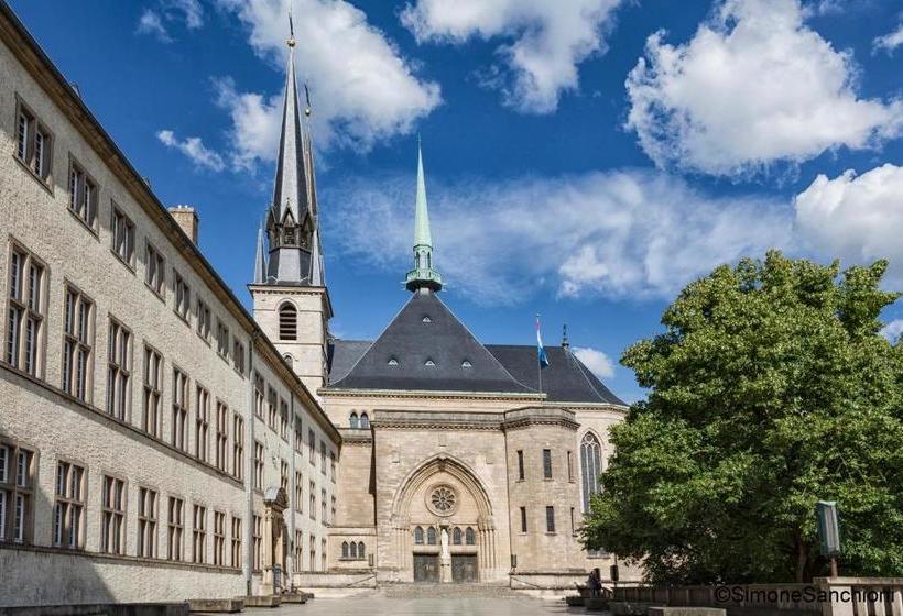 The Queen Luxury Apartments Villa Vinicia