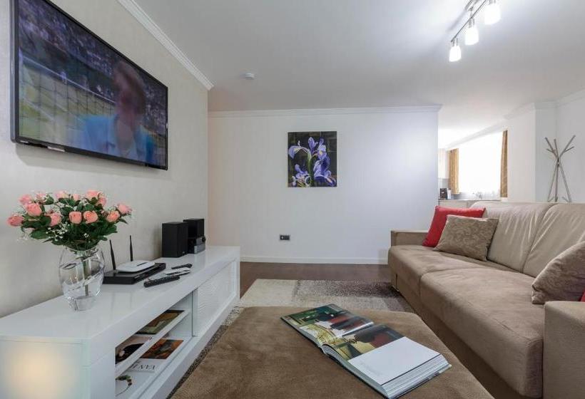 The Queen Luxury Apartments Villa Vinicia